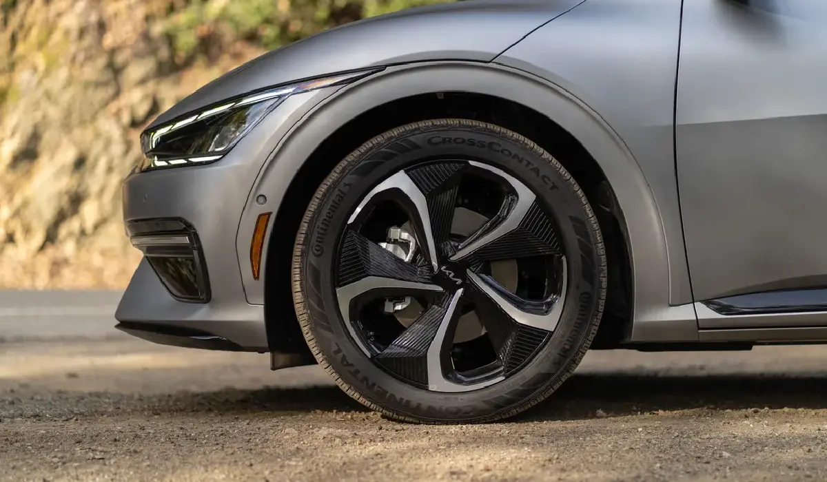 Kia - EV6 GT Line RWD - Best Car Rentals - Best Preowned Car - Exclusive Concierge Club.webp